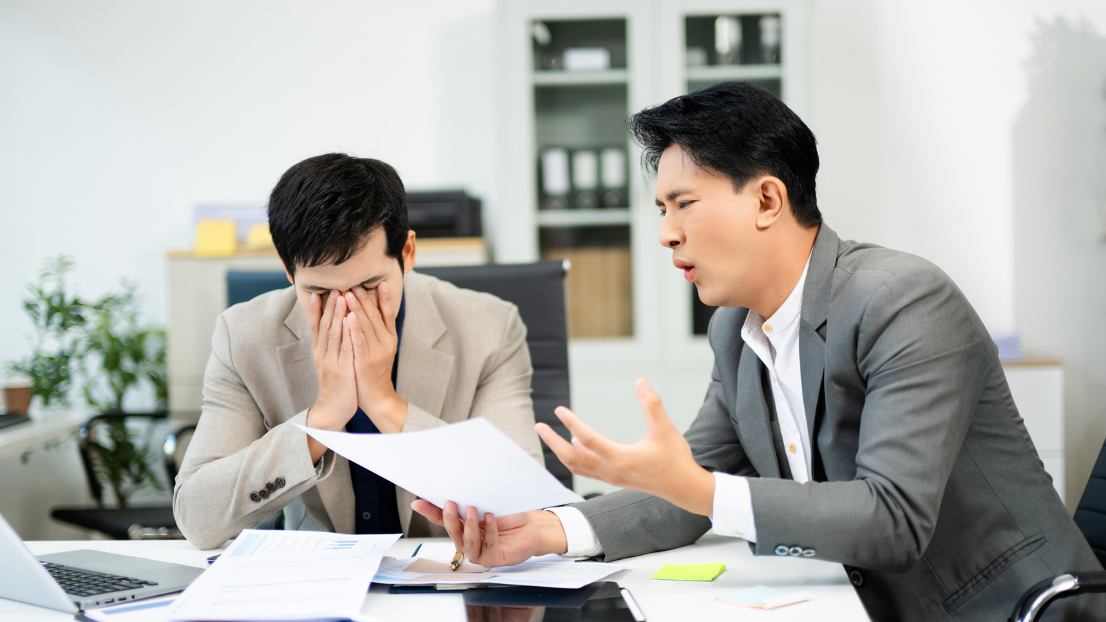 Como Estruturar Uma Empresa Do Zero: O Guia Completo Que SEBRAE e Especialistas Não Querem Que Você Ignore 1 como estruturar uma empresa do zero, gestão empresarial, estrutura organizacional, organização financeira empresarial